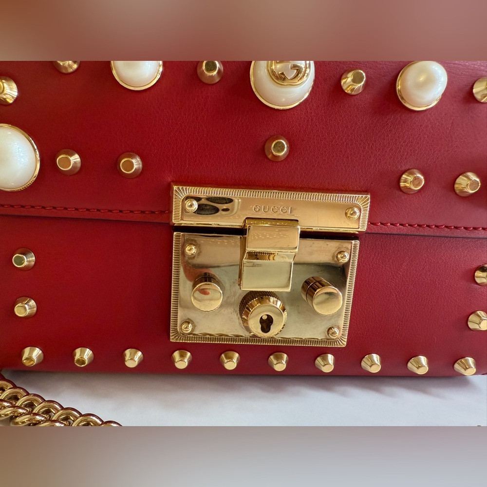 GUCCI Red Leather Stud & Faux Pearl Padlock Shoulder Bag - Picture 2 of 10